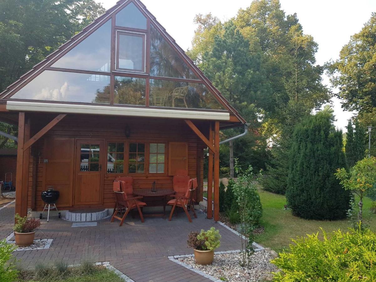 Blockhaus Canow Mit Fahrraedern Exterior foto