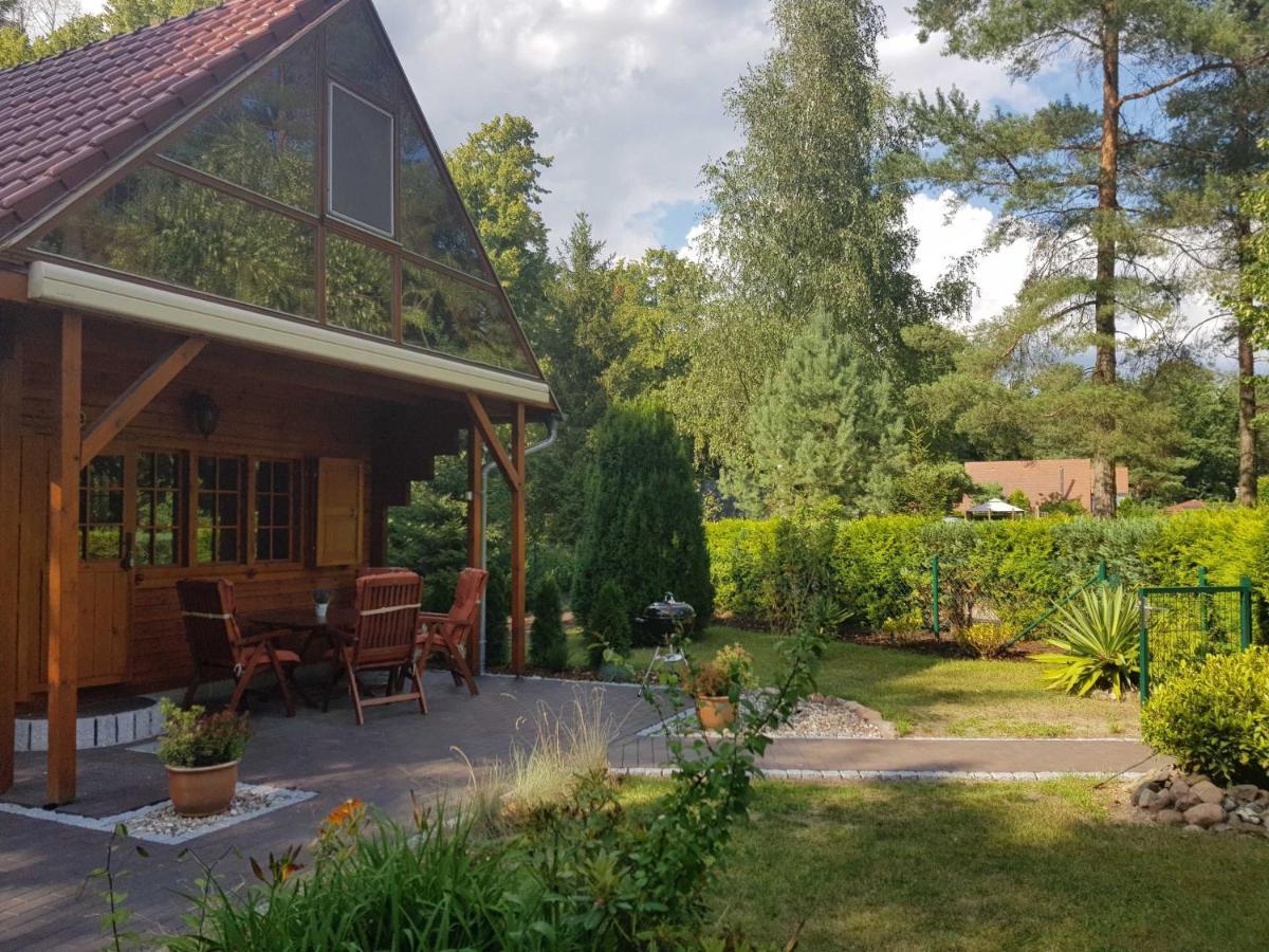 Blockhaus Canow Mit Fahrraedern Exterior foto